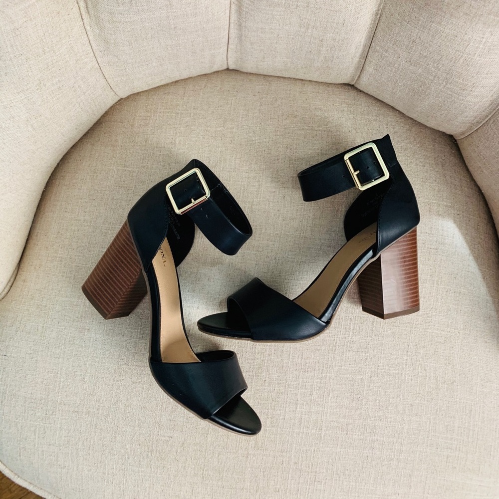 NEW Merona {black heel}